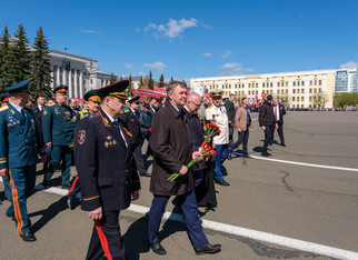 Роман Береснев поздравляет жителей Кировской области с Днём Победы